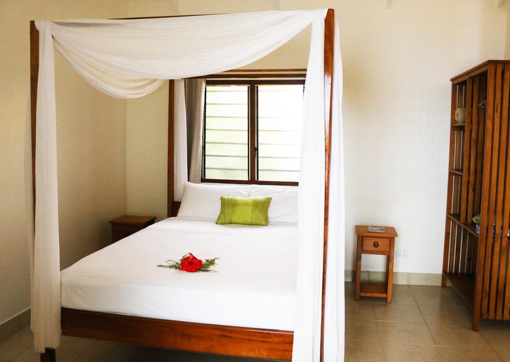 Santo Seaside Villas Luganville Kültér fotó
